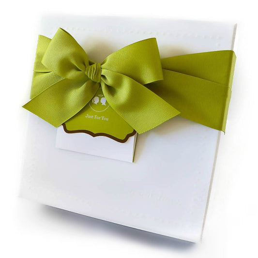 8-piece Goody Gift Box